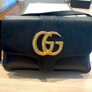 Preowned AUTHENTIC GUCCI Arli bag. Comes with original box and dust bag.